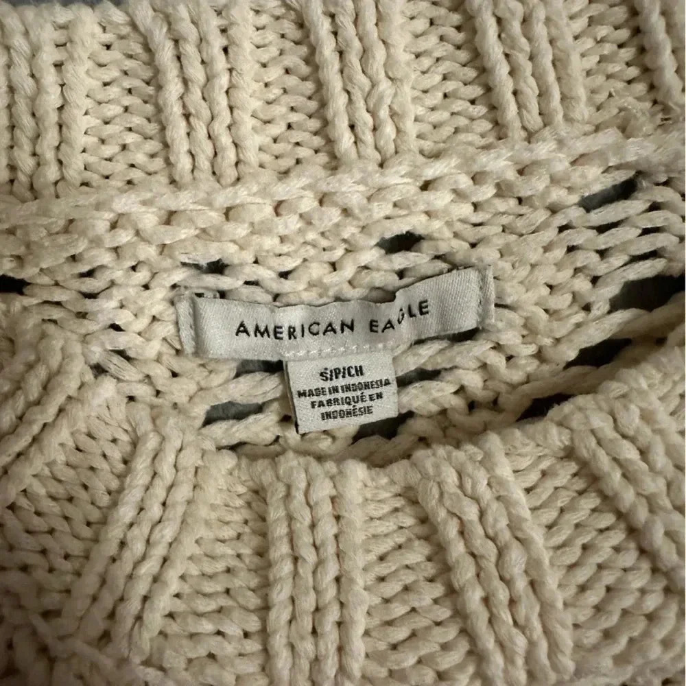 American Eagle cream sweater size S - Picture 3 of 4